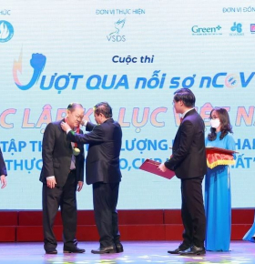 CEO Đặng Đức Thành nhận Kỷ lục Việt Nam với bài tập "Vượt qua nỗi sợ nCoV"